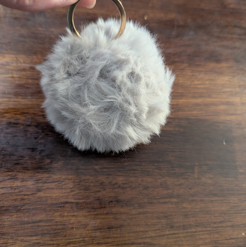 Elegant Fluffy Keychain Pom Pom